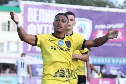 "أمران لن نكشف عنهما".. أوليكساندريا يوضح ليلا كورة التفاصيل المالية لانتقال ألفينا إلى الزمالك